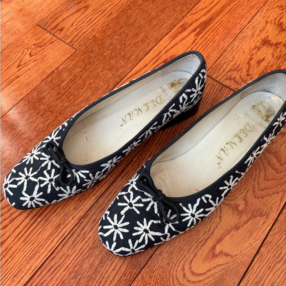 Vintage Delman Navy and White Embroidered Flats